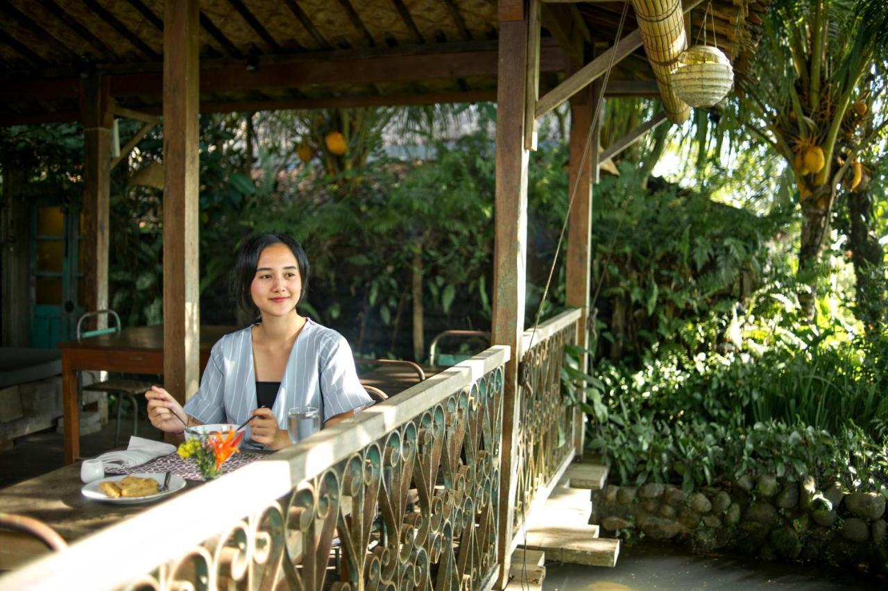 Omah Apik Hotel Ubud Exterior foto