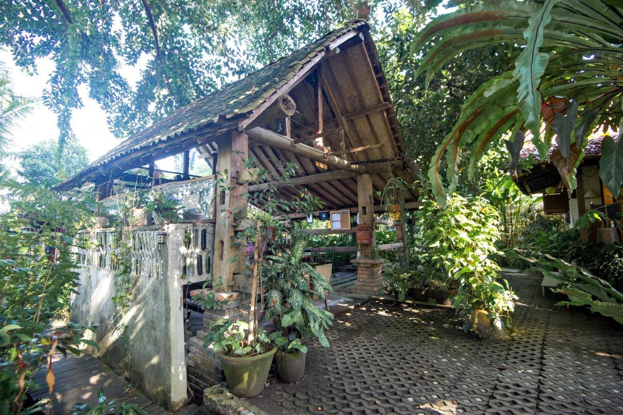 Omah Apik Hotel Ubud Exterior foto